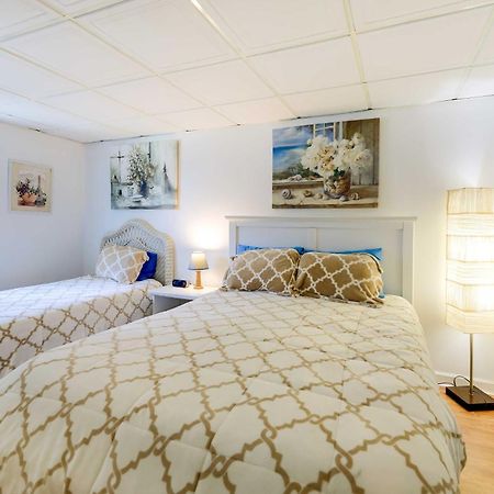 1 Ocean Fun Emerald Isle Apt, Steps To Beaches! Exterior foto